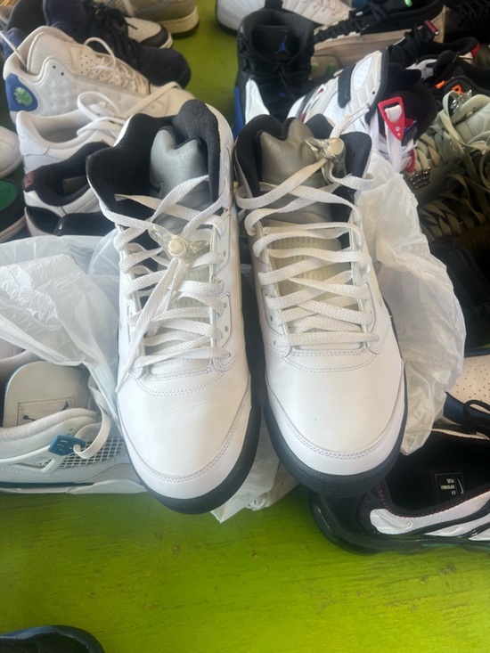 Jordan Men\'s White Black Basketball Shoes Air Jordan 5